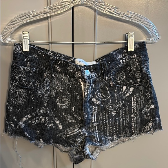 IRO shorts black paisley sz 36 - Picture 1 of 5